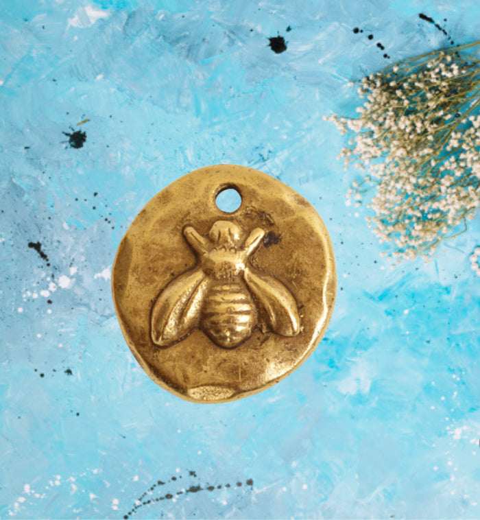 Bee Charm Organic Round in Antique Copper or Antique Gold or Antique Silver for creating Jewelry Necklace Bracelet Earring Scissor Fob Keychain Scrapbooking Journaling Bookmarks