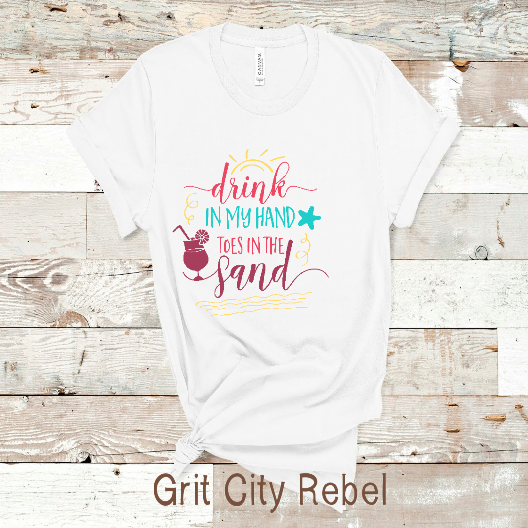 Drink in my hand toes in the sand short sleeve unisex T-shirt