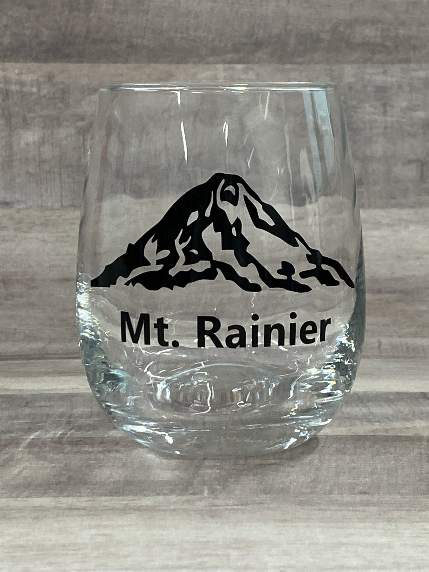 Mt Rainier Mountain on a 15oz stemless wine glass