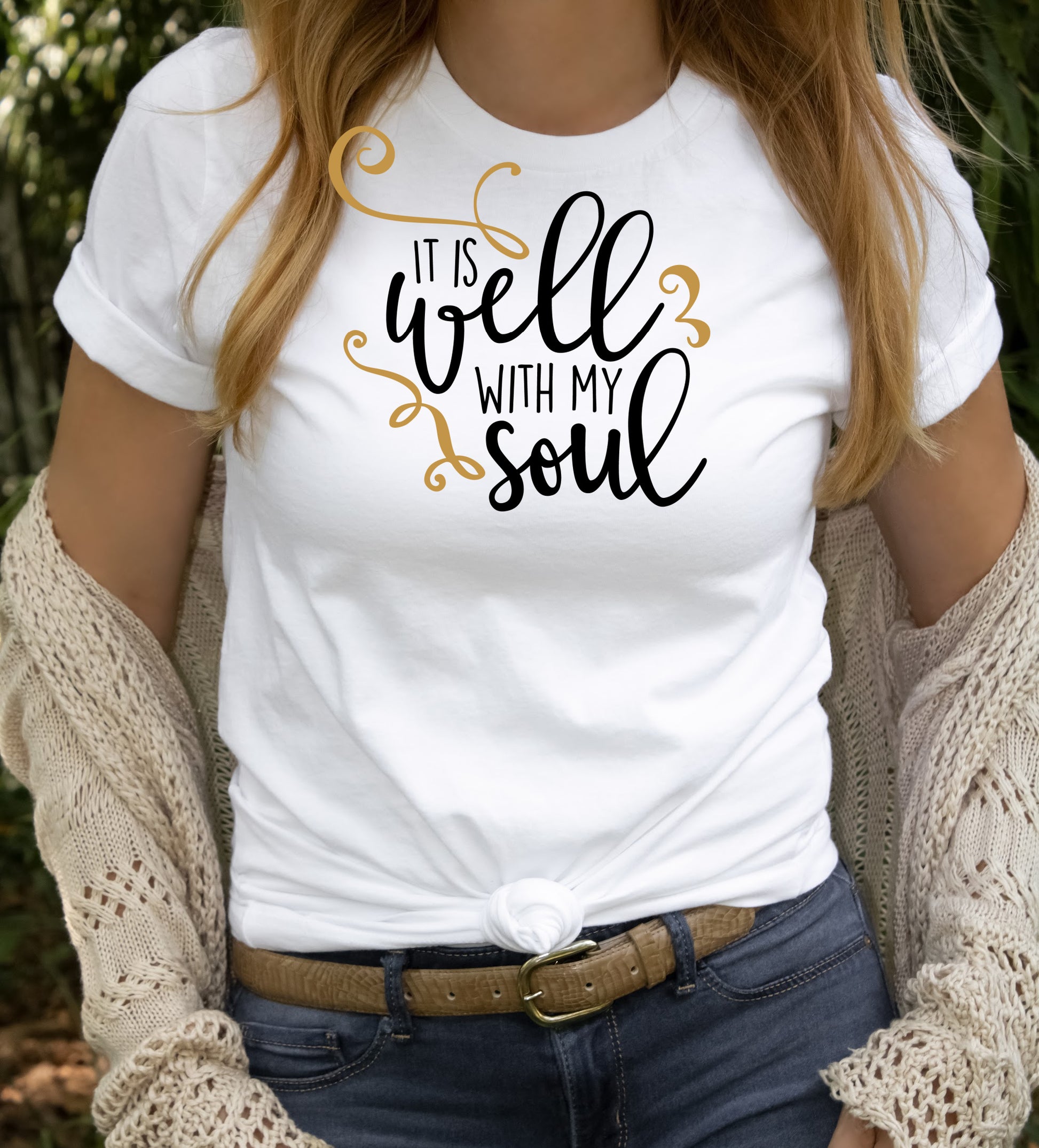 It is well with my soul in black and gold unisex short sleeve T-Shirt